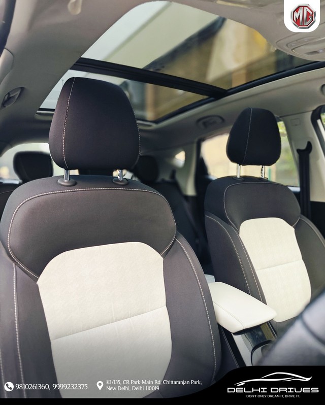 Second-hand 2023 MG Astor Smart CVT for sale in New Delhi-6