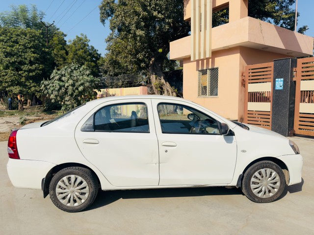Second-hand 2015 Toyota Etios GD for sale in Kanpur-1