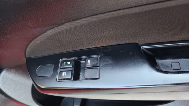 Maruti Suzuki Swift LXI Option Second-hand 2016 Maruti Suzuki Swift LXI Option for sale in Chennai-13