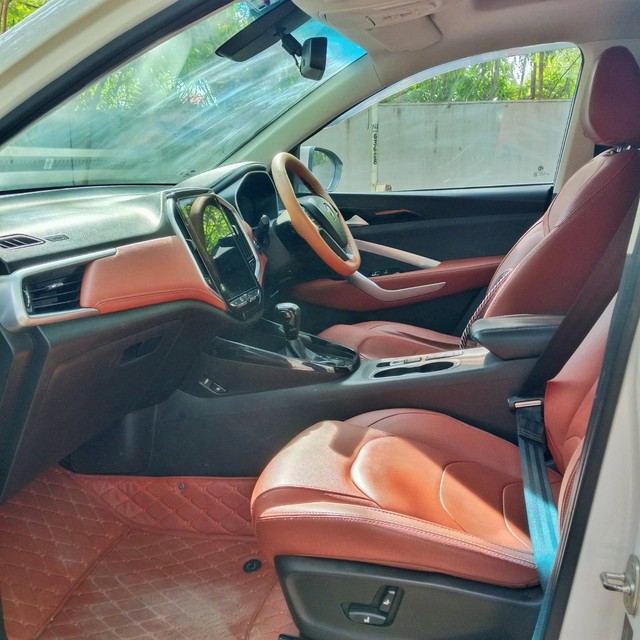 Second-hand 2021 MG Hector Plus Sharp CVT for sale in Ahmedabad-3