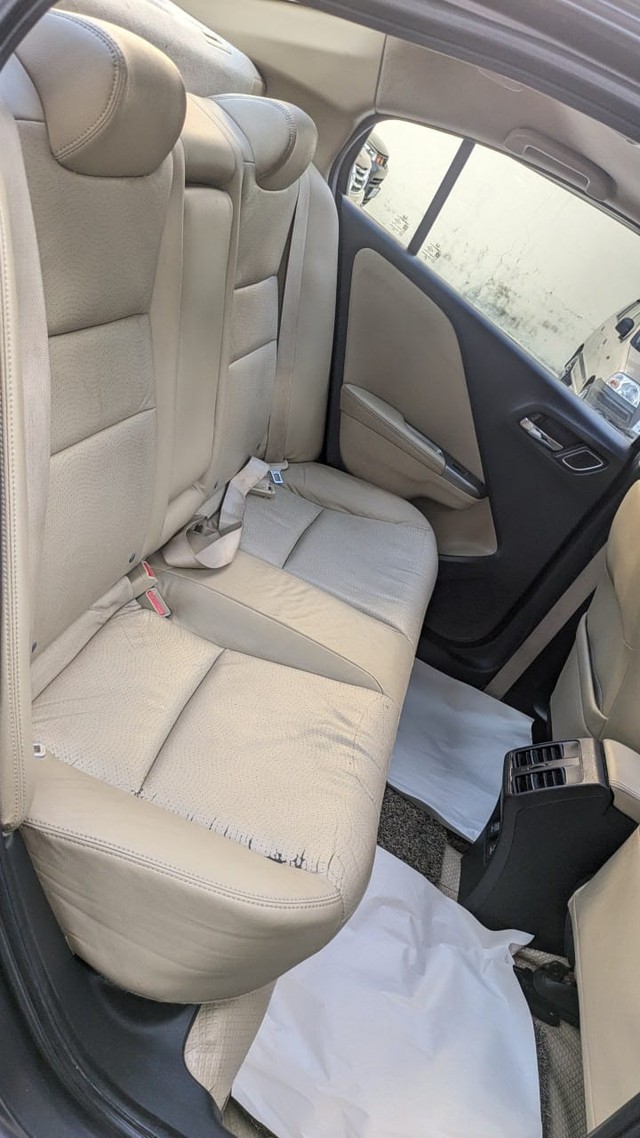 Second-hand 2017 Honda City i VTEC VX for sale in Chennai-12