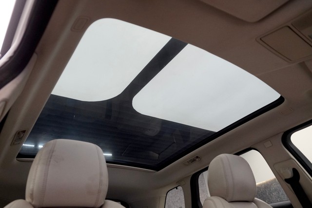 Second-hand 2019 Land Rover Range Rover Evoque 2.0 TD4 HSE for sale in New Delhi-5