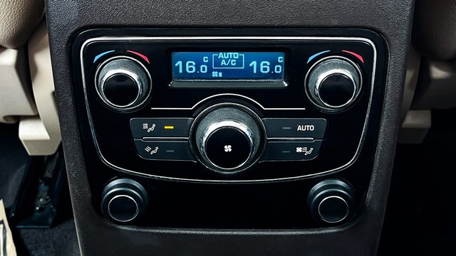 Jaguar F-Pace Prestige 2.0 AWD Second-hand 2019 Jaguar F-Pace Prestige 2.0 AWD for sale in New Delhi-14