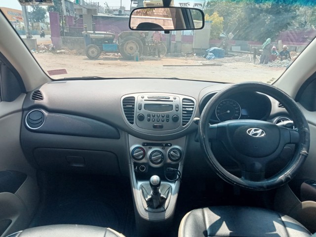 Second-hand 2012 Hyundai i10 Sportz for sale in Hyderabad-7