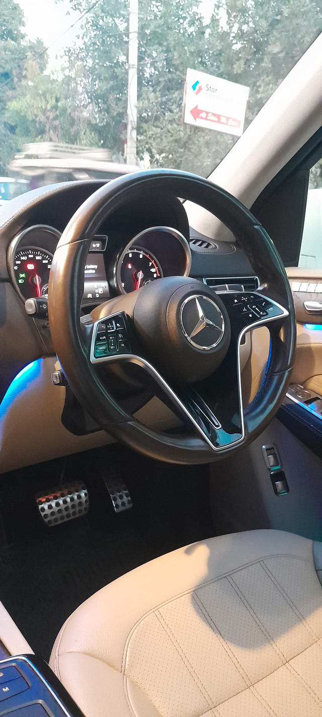 Second-hand 2017 Mercedes-Benz GLS 400 4MATIC for sale in New Delhi-14