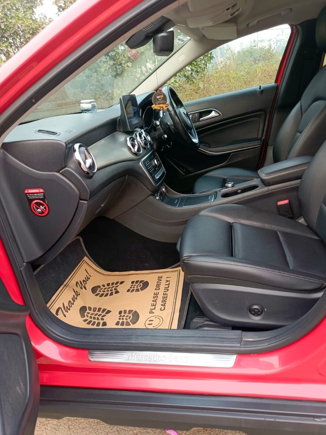 Second-hand 2019 Mercedes-Benz GLA Class 200 Sport for sale in New Delhi-14