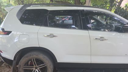 2021 टाटा सफारी XZA AT BSVI