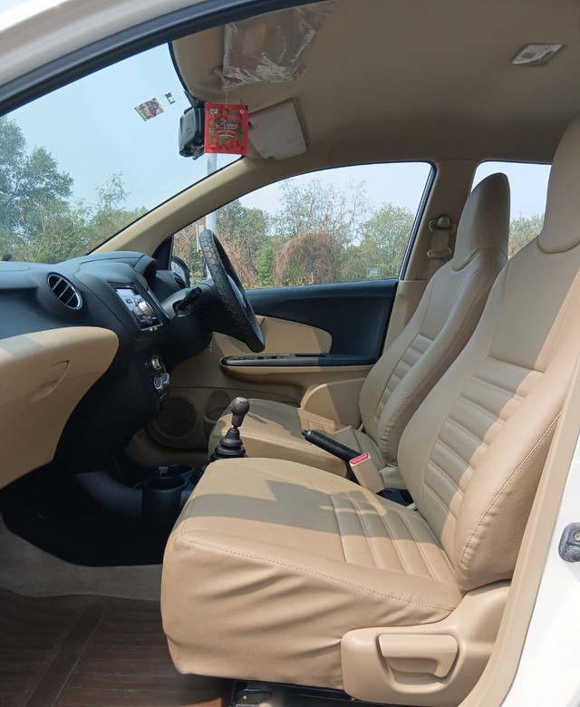 Second-hand 2016 Honda Amaze VX i-VTEC for sale in Mumbai-11