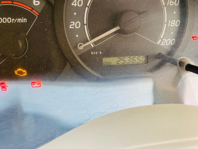 Second-hand 2010 Toyota Innova 2.5 E for sale in Ahmedabad-11