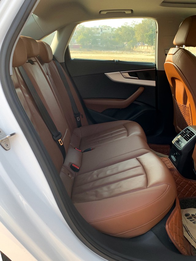 Second-hand 2021 Audi A4 Premium Plus for sale in New Delhi-8