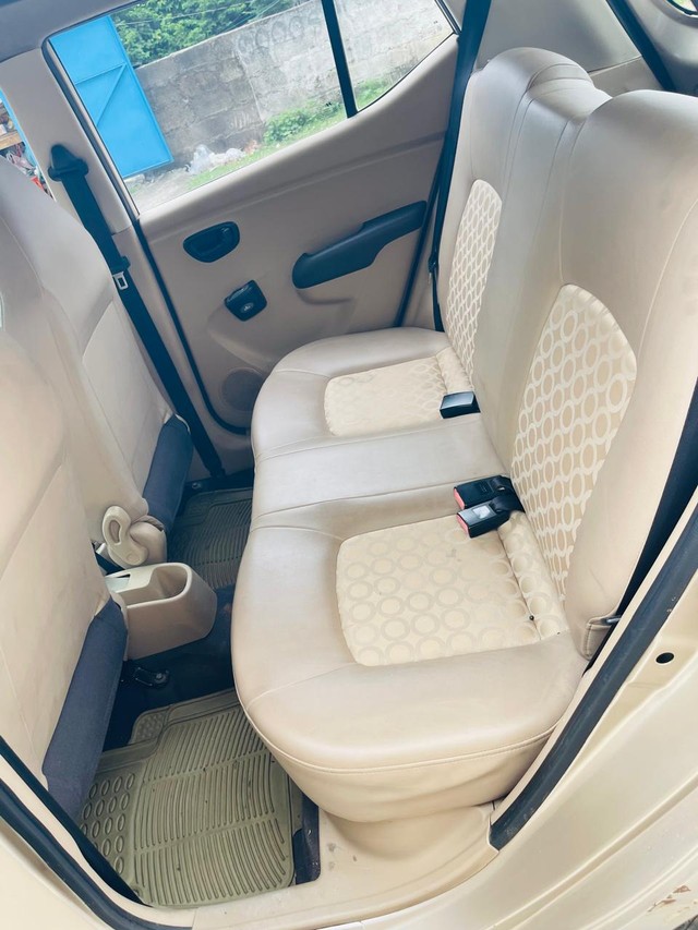 Second-hand 2009 Hyundai i10 Era 1.1 for sale in Karimnagar-4