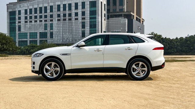 Jaguar F-Pace Prestige 2.0 AWD Second-hand 2019 Jaguar F-Pace Prestige 2.0 AWD for sale in New Delhi-3