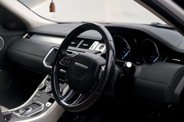 Second-hand 2019 Land Rover Range Rover Evoque 2.0 TD4 HSE for sale in New Delhi-10