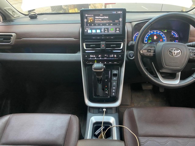 Second-hand 2024 Toyota Innova Hycross ZX(O) Hybrid for sale in Chennai-8