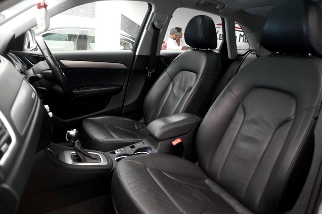 Second-hand 2017 Audi Q3 35 TDI Quattro Premium for sale in New Delhi-17