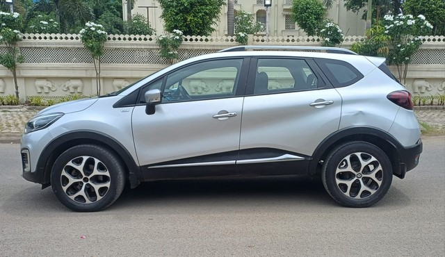 Second-hand 2017 Renault Captur 1.5 Diesel RXT for sale in Indore-3