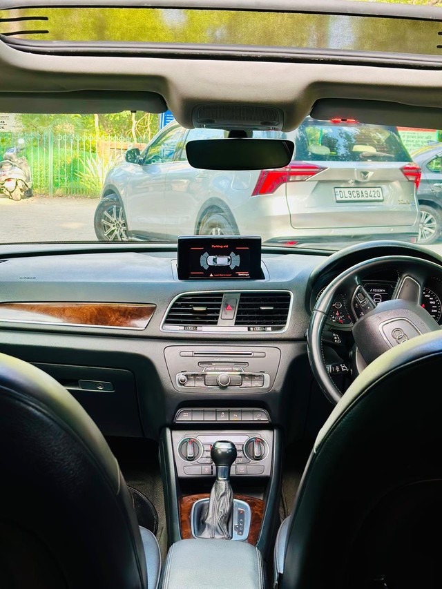 Second-hand 2018 Audi Q3 30 TDI Premium FWD for sale in New Delhi-9