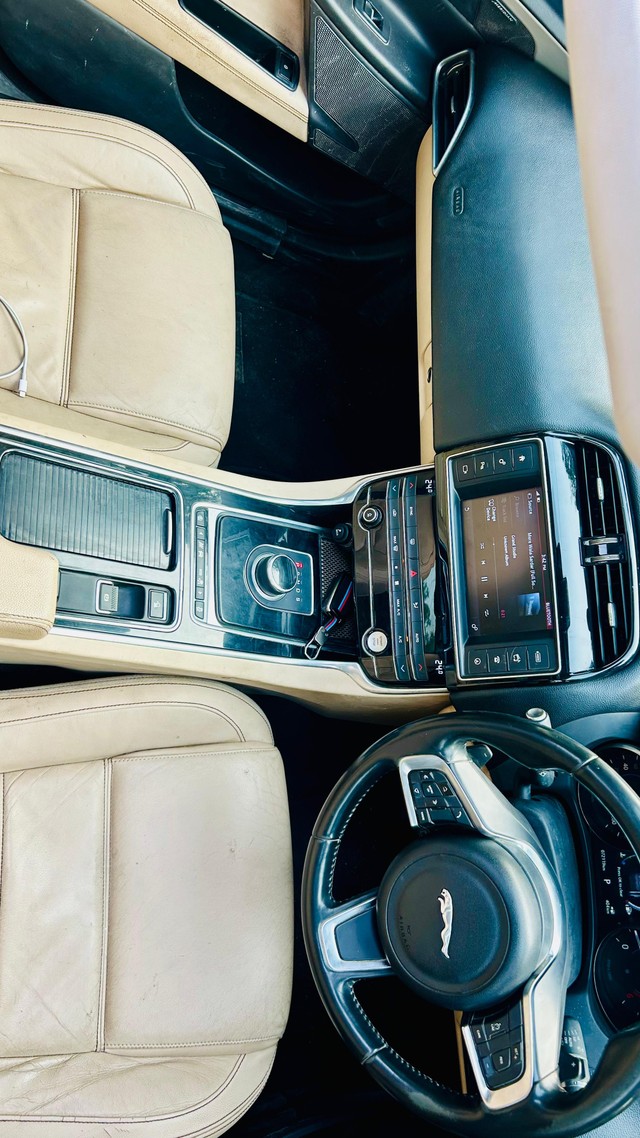 Second-hand 2017 Jaguar XE 2.0L Diesel Prestige for sale in Meerut-5