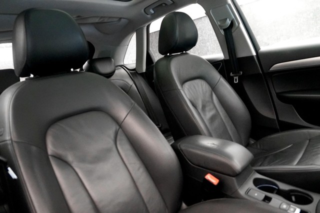 Second-hand 2017 Audi Q3 35 TDI Quattro Premium for sale in New Delhi-16