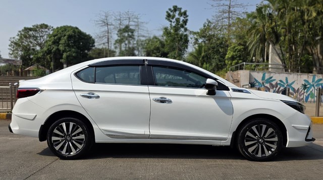 Second-hand 2023 Honda City ZX CVT 2 Airbag for sale in Mumbai