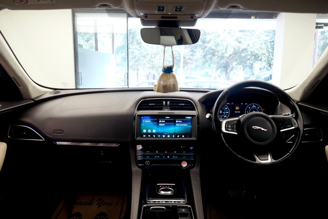 Second-hand 2019 Jaguar F-Pace Prestige 2.0 AWD for sale in New Delhi-11