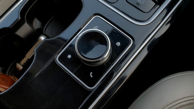 Second-hand 2023 Mahindra XUV700 AX7 7Str AT for sale in New Delhi-26