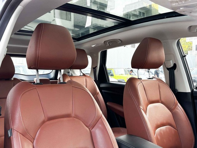 Second-hand 2021 MG Hector Plus Sharp CVT for sale in New Delhi-25