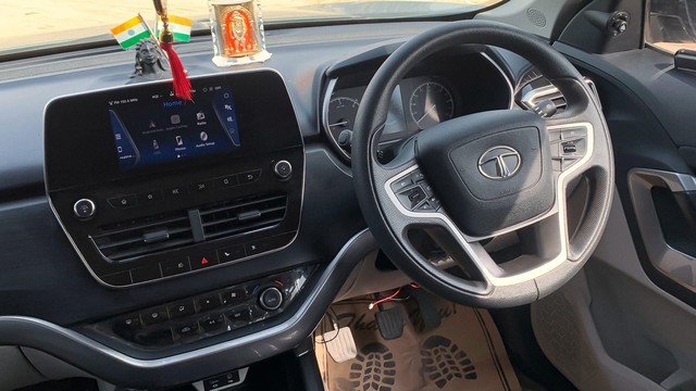 Second-hand 2022 Tata Safari XT Plus BSVI for sale in New Delhi-12