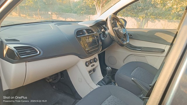 Second-hand 2022 Tata Tigor XZ CNG BSVI for sale in Noida-11