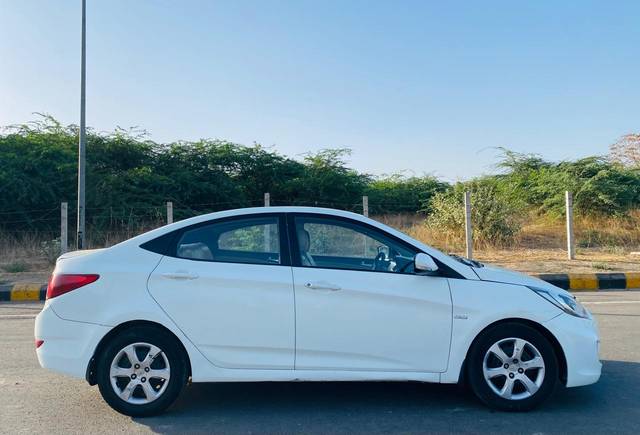 https://images10.gaadi.com/usedcar_image/UP1A.231005.007/original/b378a66c-ce49-4de3-a4d8-39859785e82e.jpg?imwidth=6401