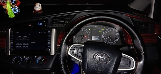 Second-hand 2023 Toyota Innova Crysta 2.4 GX 7Str for sale in New Delhi-12