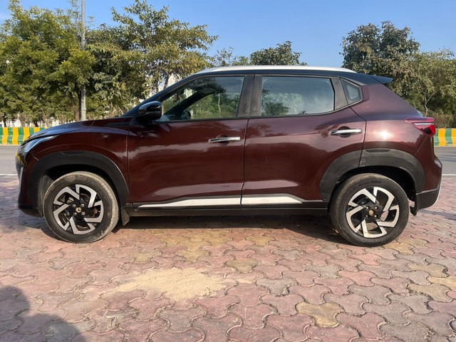 Second-hand 2022 Nissan Magnite Turbo CVT XV BSVI for sale in Noida-3