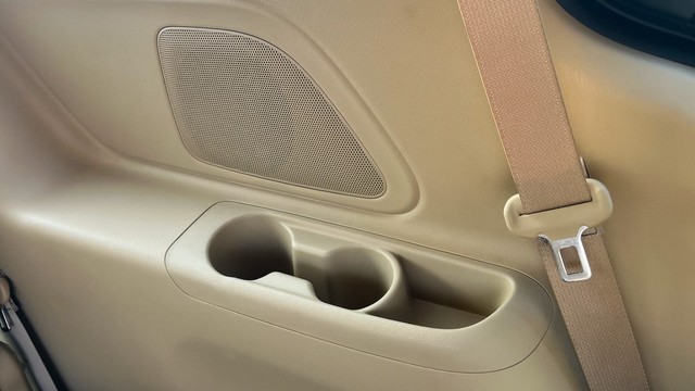 Second-hand 2021 Kia Carnival Premium for sale in New Delhi-26