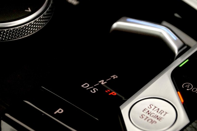 Second-hand 2023 BMW 3 Series Long Wheelbase 320Ld M Sport GL for sale in New Delhi-3