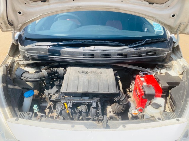 Second-hand 2016 Hyundai i10 Era for sale in Ahmedabad-5