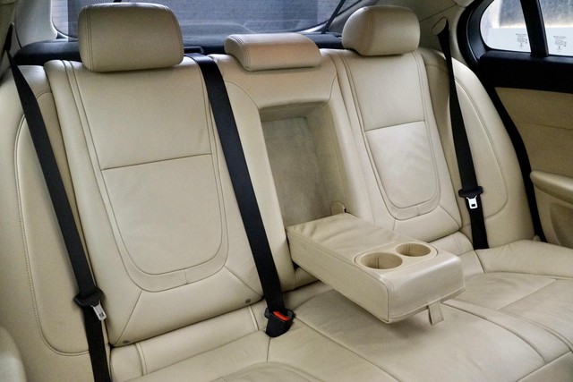 Second-hand 2015 Jaguar XF 2.0 Litre Petrol for sale in New Delhi-16