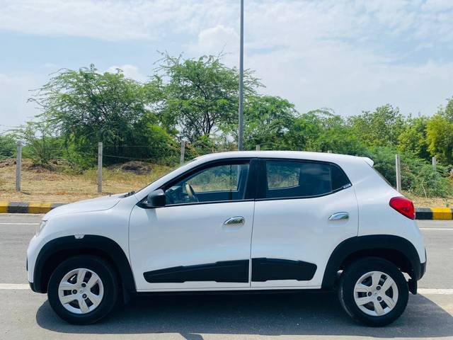 https://images10.gaadi.com/usedcar_image/UP1A.231005.007/original/bf7552b7-c573-4084-9945-116b152f51f5.jpg?imwidth=6402