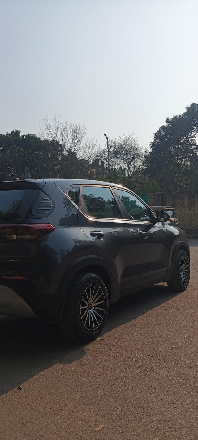 Kia Sonet HTK Second-hand 2023 Kia Sonet HTK for sale in New Delhi-2