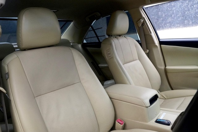 Second-hand 2017 Toyota Camry Hybrid for sale in New Delhi-11