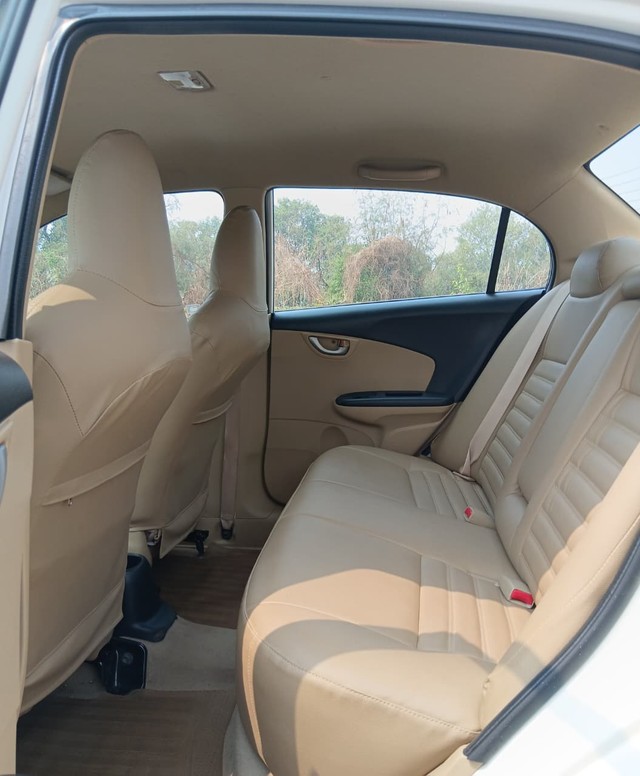 Second-hand 2016 Honda Amaze VX i-VTEC for sale in Mumbai-7