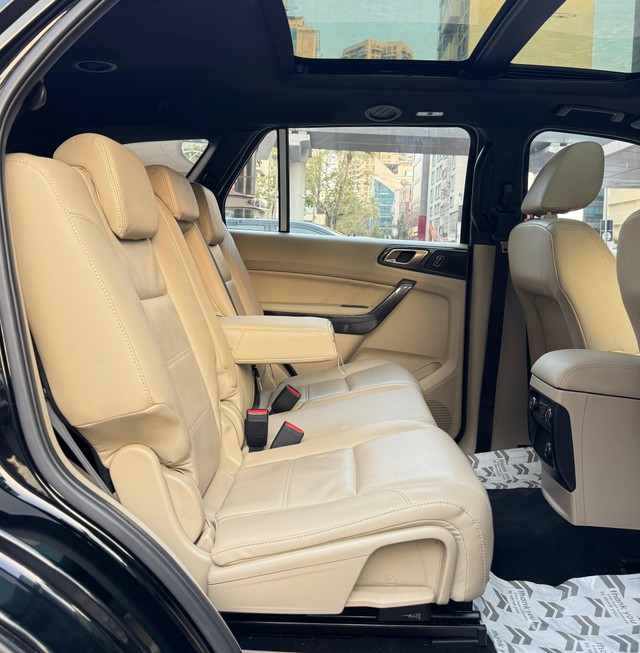 Second-hand 2021 Ford Endeavour Titanium Plus 4X4 AT for sale in Mumbai-10