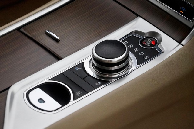 Second-hand 2015 Jaguar XF 2.0 Litre Petrol for sale in New Delhi-12