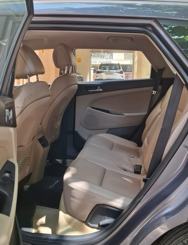 Second-hand 2018 Hyundai Tucson 2.0 Dual VTVT 2WD AT GLS for sale in Mumbai-9