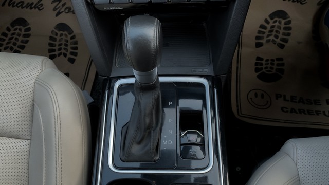 Second-hand 2023 Mahindra XUV700 AX7 7Str AT for sale in New Delhi-24