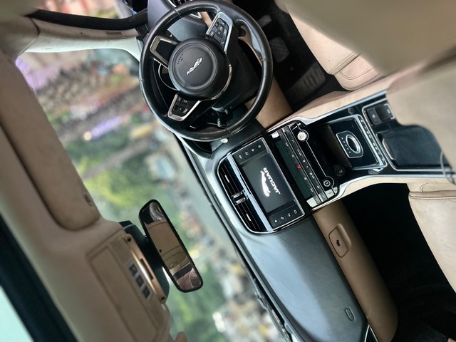 Second-hand 2017 Jaguar XE 2.0L Diesel Prestige for sale in Meerut-2