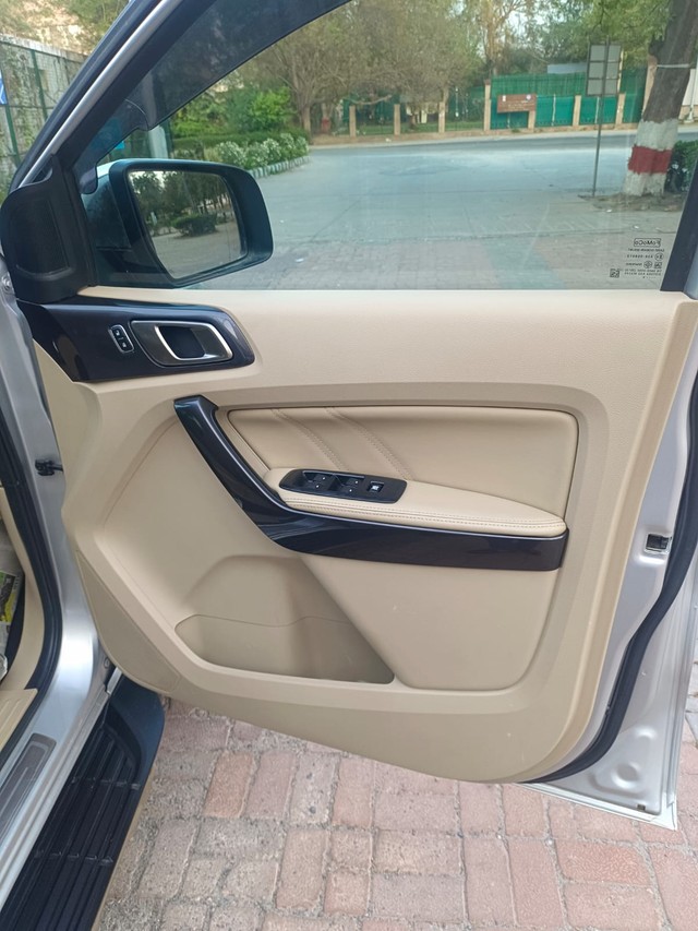 Second-hand 2019 Ford Endeavour 3.2 Titanium AT 4X4 for sale in New Delhi-14