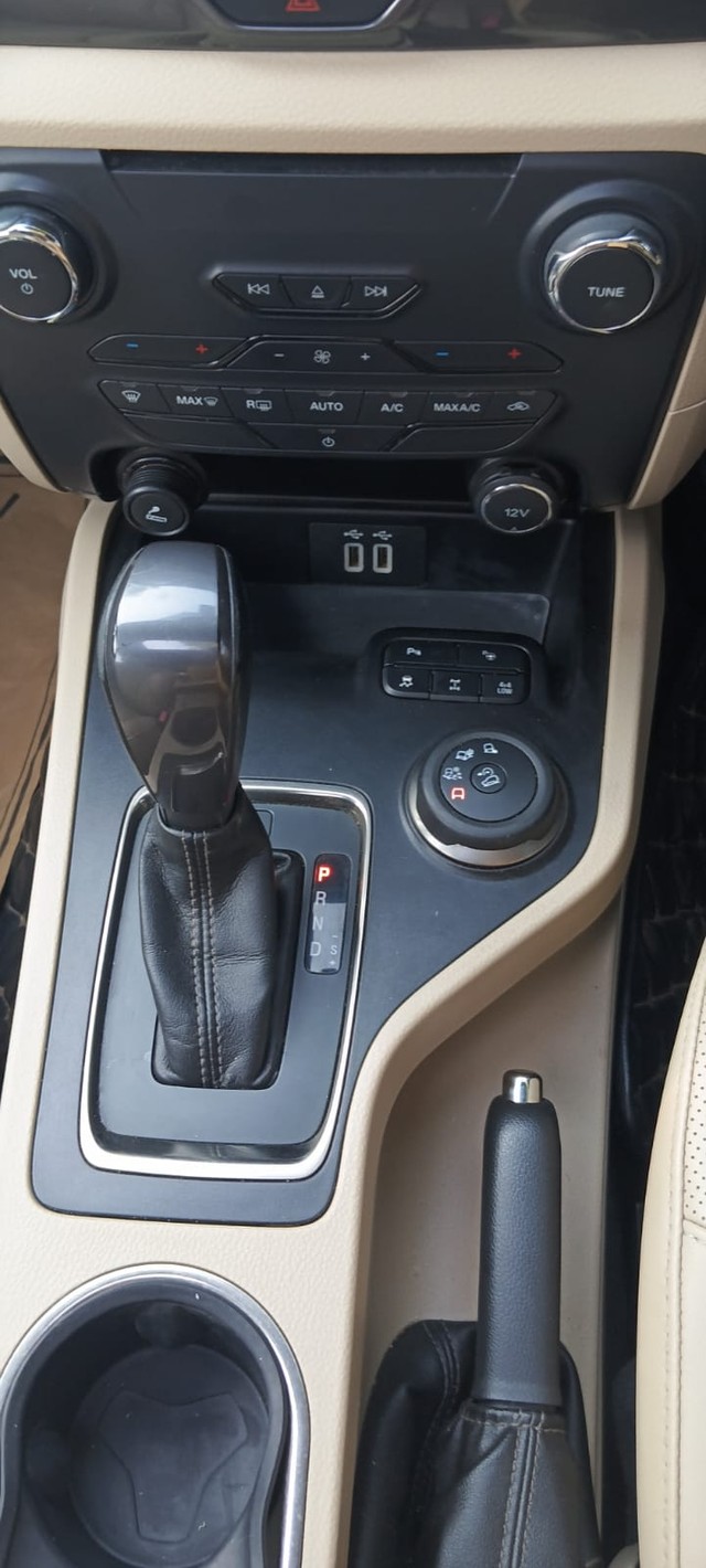 Second-hand 2017 Ford Endeavour 3.2 Titanium AT 4X4 for sale in New Delhi-28