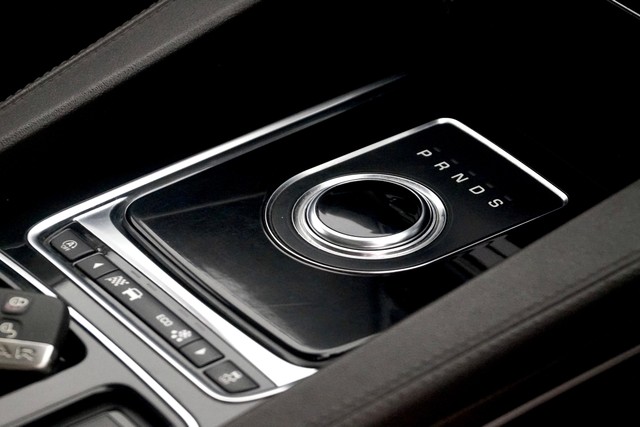 Second-hand 2019 Jaguar F-Pace Prestige 2.0 AWD for sale in New Delhi-12