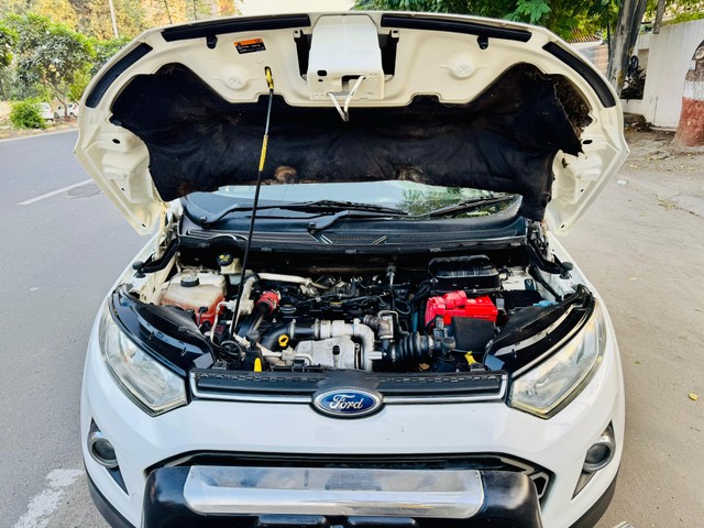 Second-hand 2014 Ford Ecosport 1.5 DV5 MT Titanium for sale in Vadodara-5