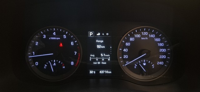 Second-hand 2018 Hyundai Tucson 2.0 Dual VTVT 2WD AT GLS for sale in Mumbai-4